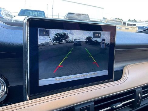 Used 2022 Lincoln Corsair Reserve image 13