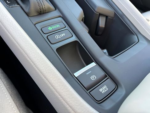 New 2025 Honda Accord SE image 28