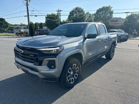 Used 2026 Chevrolet Colorado Z71 AWD/4WD image 3