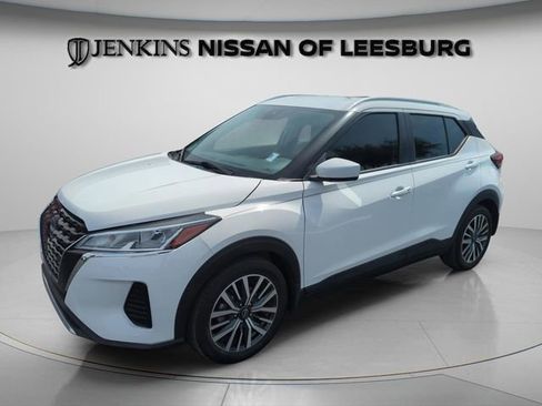 Certified 2023 Nissan Kicks SV FWD image 14