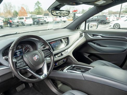 Used 2023 Buick Enclave Essence w/ Experience Buick Package image 5