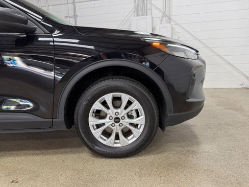 Used 2025 Ford Escape Active AWD/4WD image 27