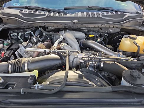 Used 2022 Ford F250 Lariat w/ Tremor Off-Road Package image 13