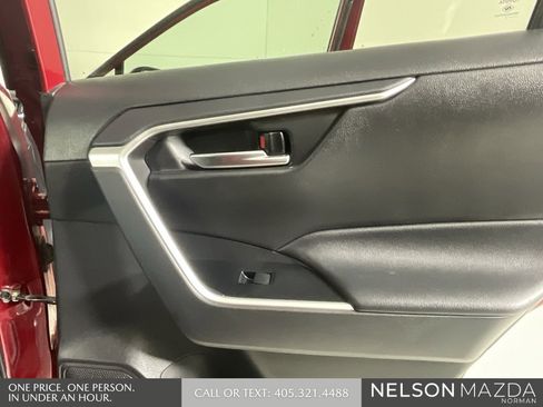 Used 2021 Toyota RAV4 XLE image 18
