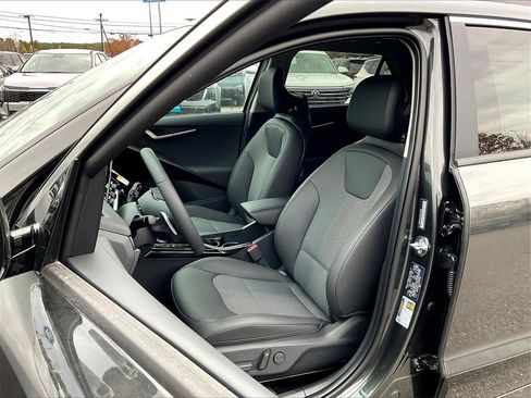 New 2025 Kia Niro Wind image 11