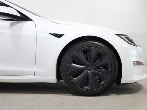 Used 2023 Tesla Model S image 11