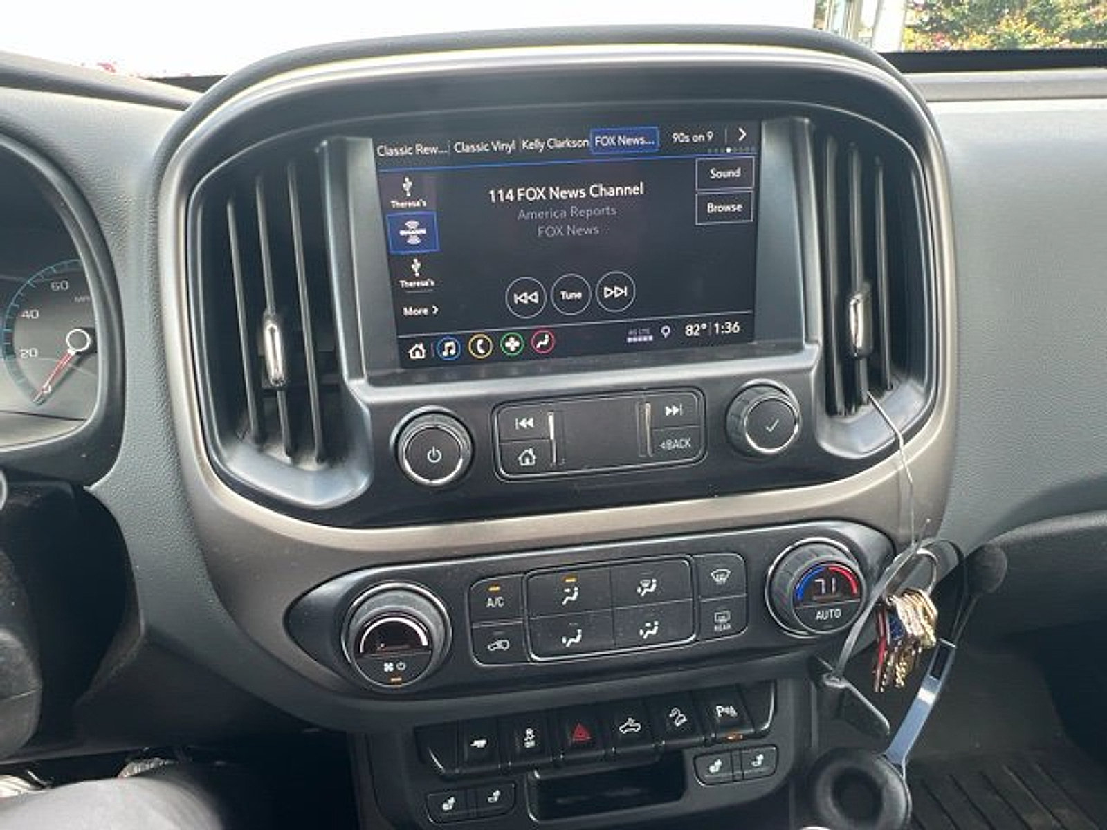 Used 2019 Chevrolet Colorado Z71 AWD/4WD image 16