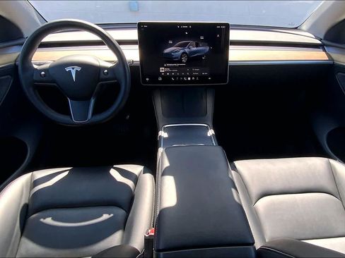 Used 2023 Tesla Model Y Long Range AWD/4WD image 10