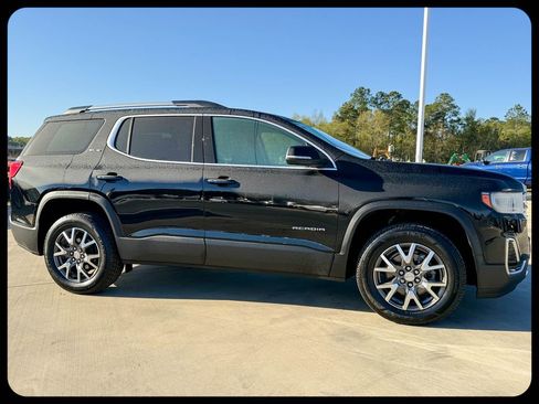 Used 2023 GMC Acadia SLE w/ Driver Convenience Package FWD image 16
