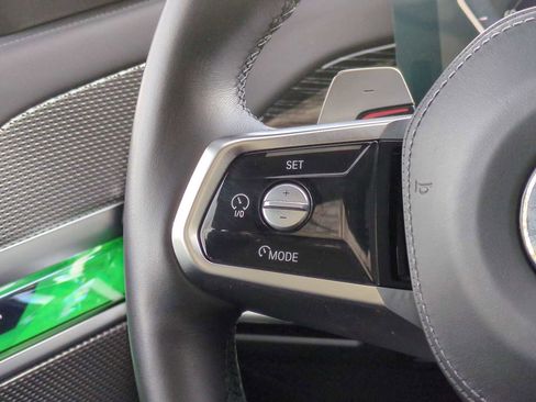 Certified 2024 BMW 760i xDrive 760i xDrive w/ Executive Package image 25