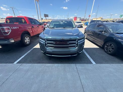 Used 2020 GMC Acadia SLE FWD image 2