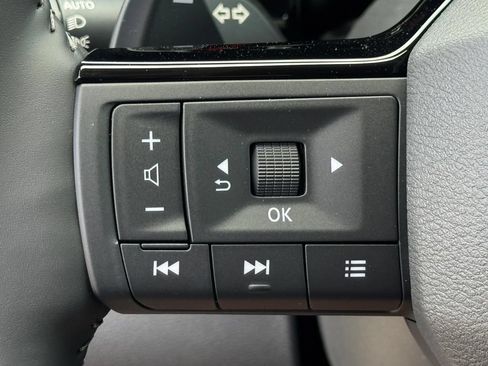 New 2026 Nissan Pathfinder SL AWD/4WD image 19