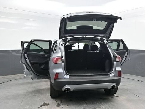 Used 2022 Ford Escape SE FWD image 38
