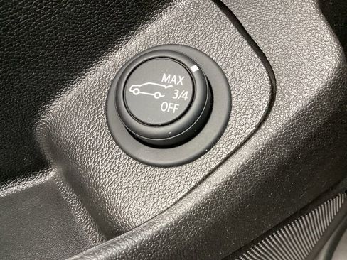 Used 2023 GMC Terrain SLE w/ Driver Convenience Package AWD/4WD image 30