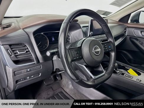 Certified 2023 Nissan Rogue SV w/ SV Premium B Package FWD image 9