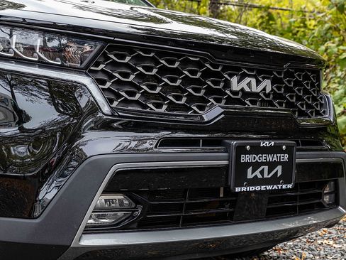 Certified 2022 Kia Sorento X-Line EX image 28