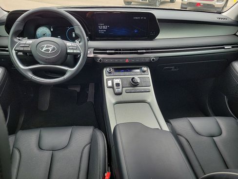 Used 2025 Hyundai Palisade SEL FWD image 9