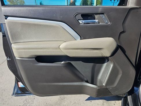 Used 2024 Chevrolet Colorado ZR2 AWD/4WD image 22