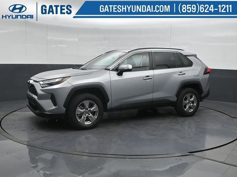 Used 2025 Toyota RAV4 XLE AWD/4WD image 7