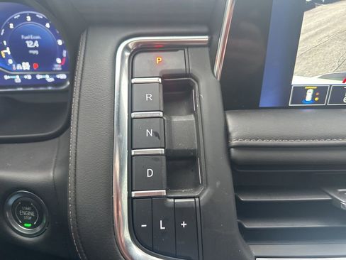 Used 2023 Chevrolet Tahoe High Country image 21