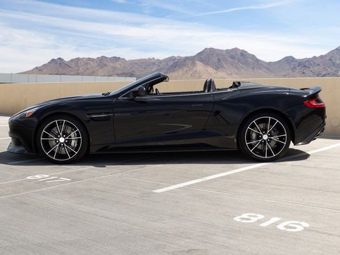 Used 2015 Aston Martin Vanquish Volante RWD image 5