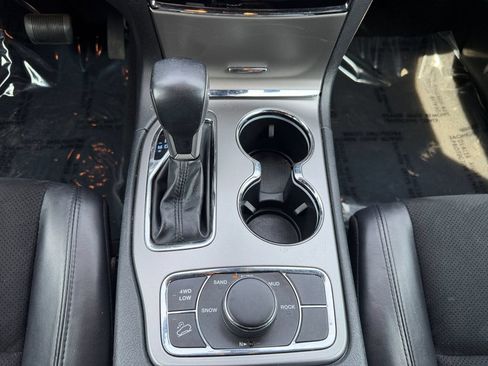 Used 2020 Jeep Grand Cherokee Altitude AWD/4WD image 11