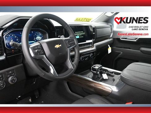 New 2026 Chevrolet Silverado 1500 LT image 17