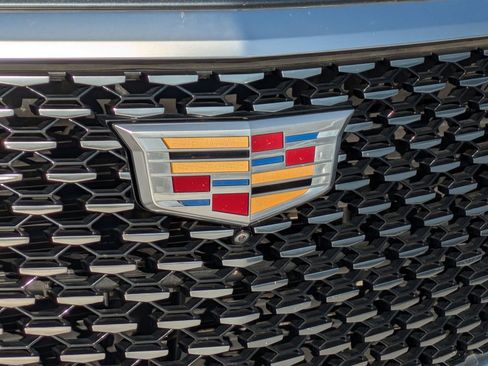 Used 2021 Cadillac Escalade Premium Luxury w/ Driver Assist Tech Package AWD/4WD image 25
