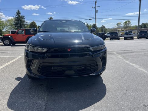 Used 2024 Dodge Hornet GT image 5