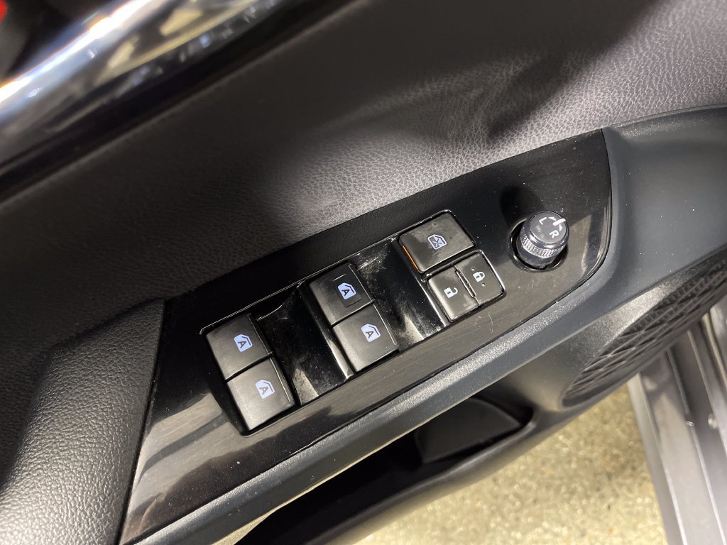 Certified 2018 Toyota Prius Two w/ Prius Two Safety Plus Package FWD image 16