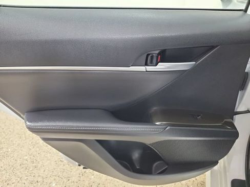 Used 2023 Toyota Camry XLE FWD image 14