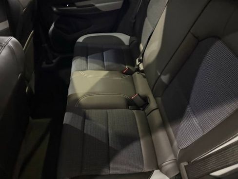 Used 2025 Buick Envista Preferred w/ Convenience I Package FWD image 30