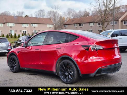 Used 2020 Tesla Model Y Long Range image 3