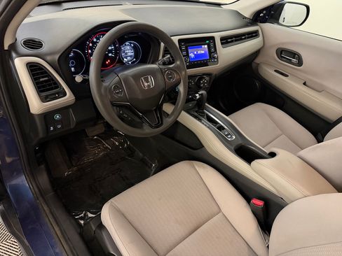 Used 2016 Honda HR-V LX image 4