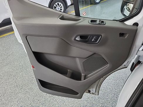Used 2024 Ford Transit 250 Low Roof w/ Exterior Upgrade Package RWD image 8
