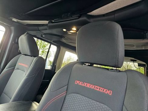 Used 2021 Jeep Wrangler Unlimited Rubicon w/ Cold Weather Group AWD/4WD image 29