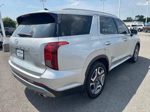 Used 2023 Hyundai Palisade SEL w/ Premium Package AWD/4WD image 5