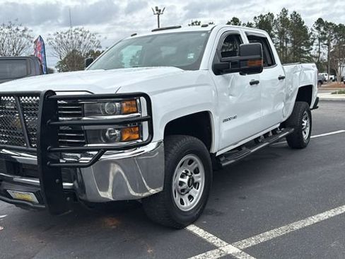 Used 2018 Chevrolet Silverado 2500 W/T w/ WT Convenience Package image 3