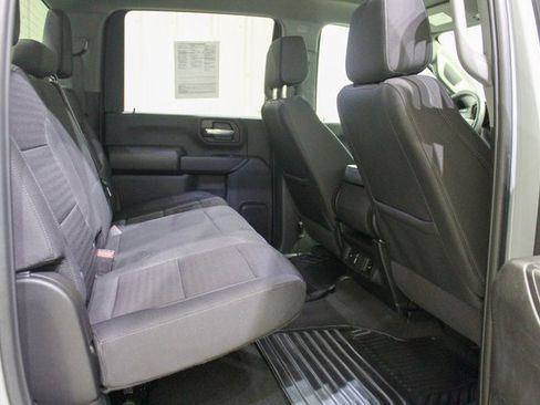 Used 2024 Chevrolet Silverado 2500 Custom w/ Custom Value Package image 16