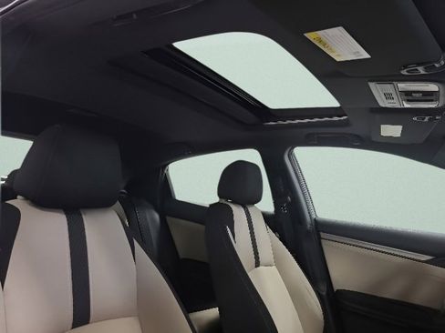 Used 2018 Honda Civic EX image 12