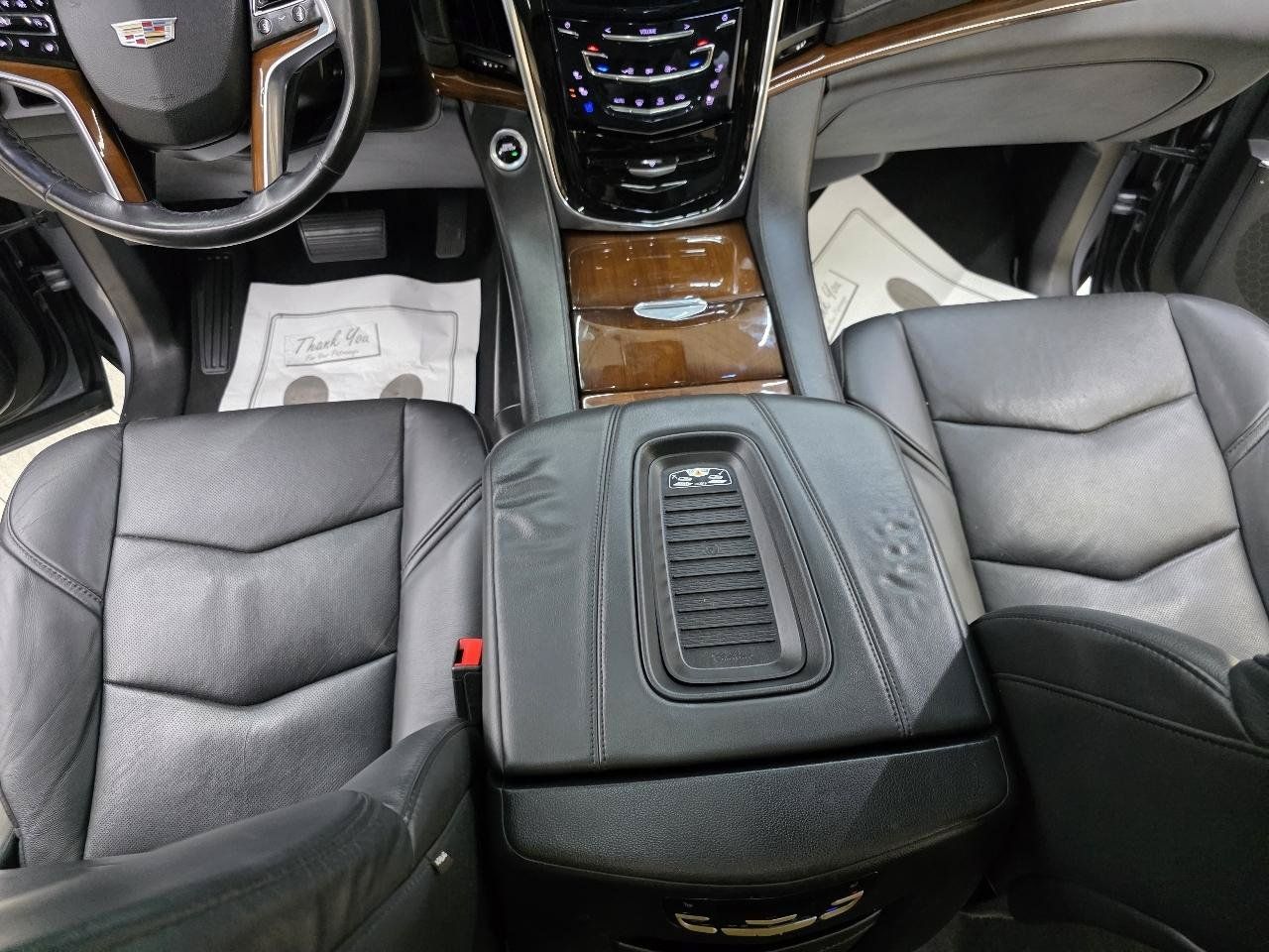 Used 2018 Cadillac Escalade ESV Luxury RWD image 31