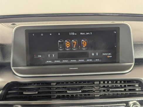 Used 2022 Kia Telluride LX image 18