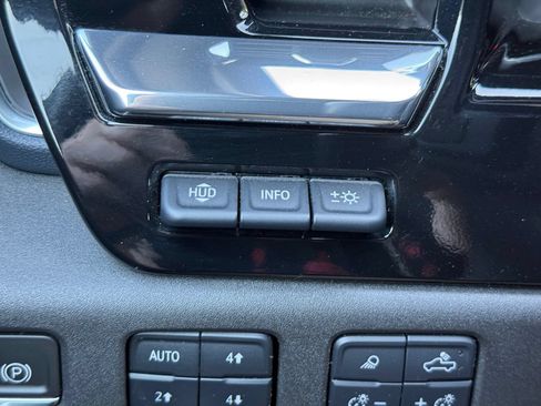 Certified 2023 Chevrolet Silverado 1500 High Country w/ High Country Premium Package AWD/4WD image 40