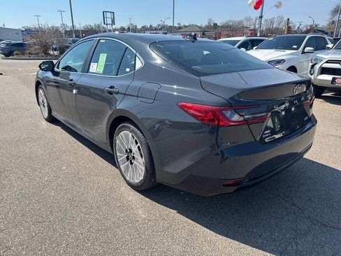 New 2026 Toyota Camry XLE AWD/4WD image 5