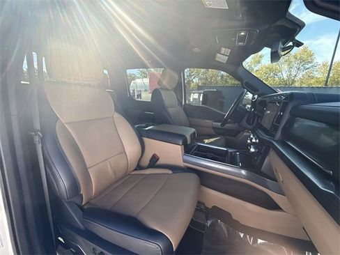 Used 2024 Ford F350 Lariat w/ Lariat Ultimate Package image 23