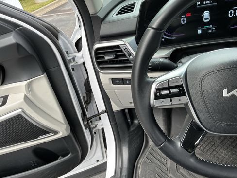 Used 2023 Kia Telluride S w/ S Sunroof Package AWD/4WD image 19