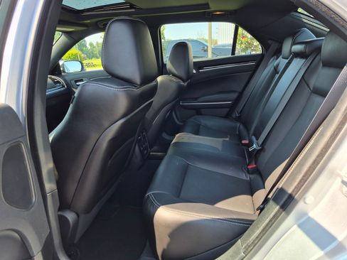 Used 2023 Chrysler 300 S w/ Comfort Group RWD image 17