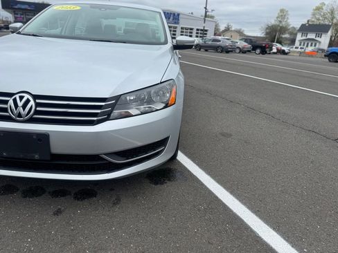 Used 2013 Volkswagen Passat 2.5 SE FWD image 12