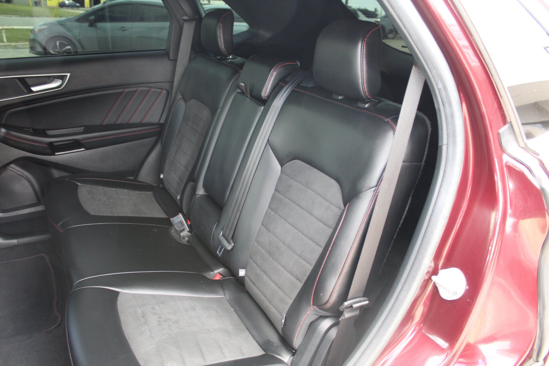 Used 2021 Ford Edge ST-Line FWD image 22