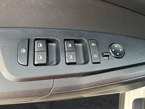 Used 2025 Kia Sportage LX FWD image 12